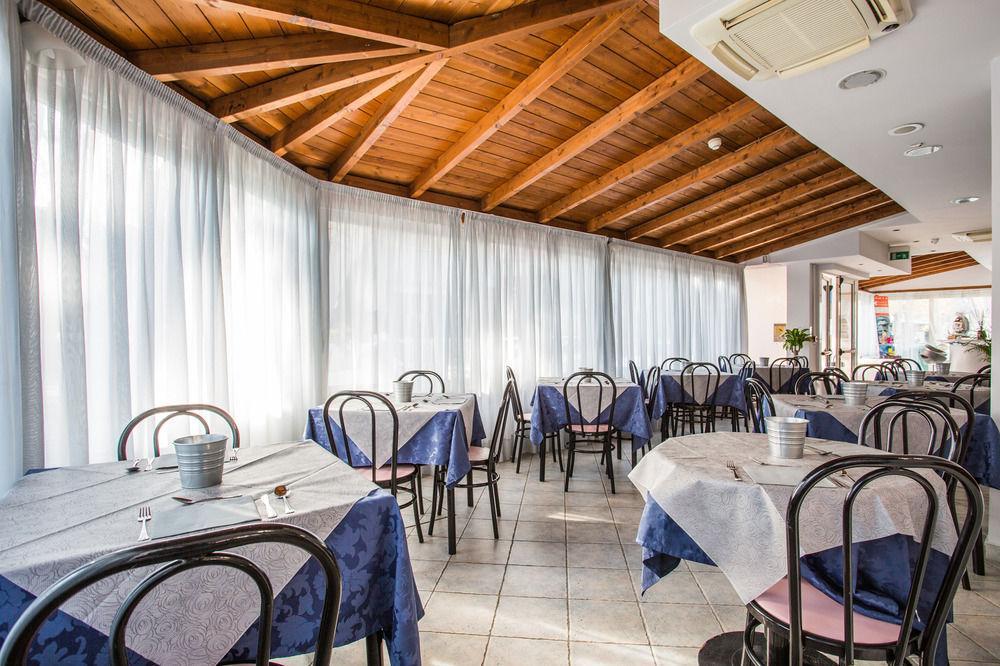 Hotel Nancy Rimini Exterior photo